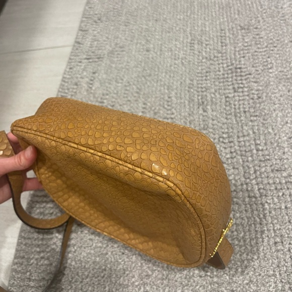 Salvatore Ferragamo Vintage Tan Snake Embossed Leather Round Crossbody Bag Italy - Picture 5 of 15